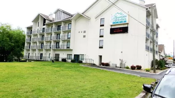 Best Western Plus Mountain Melodies Inn & Suites | Tennessee - Gatlinburg - Pigeon Forge (ve civarı) - Pigeon Forge