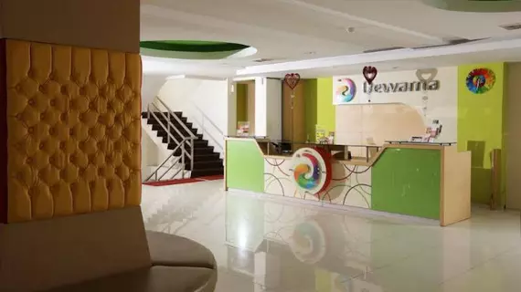 Dewarna Hotel Sutoyo | Doğu Cava - Malang - Singosari