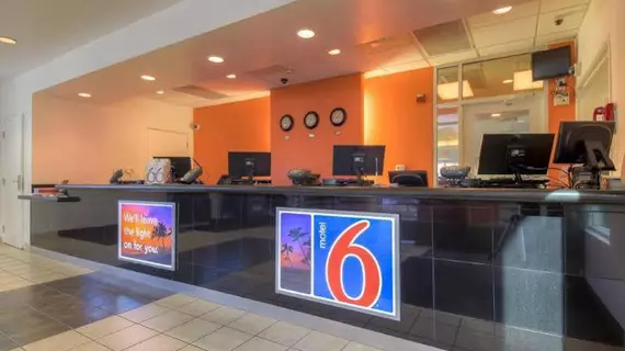 Motel 6 Las Vegas Tropicana | Nevada - Clark County - Las Vegas (ve civarı) - Las Vegas - Paradise