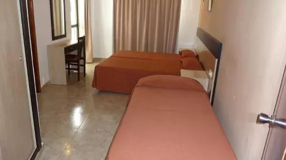 Hostal Horizonte | Balearic Adaları - İbiza Adası - Sant Antoni de Portmany