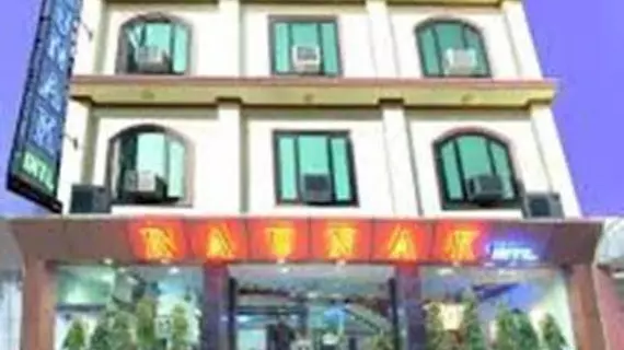 Raunak International Hotel | Batı Delhi - Ulusal Eyalet Başkenti Delhi - Delhi (ve civarı) - Yeni Delhi - Karol Bagh