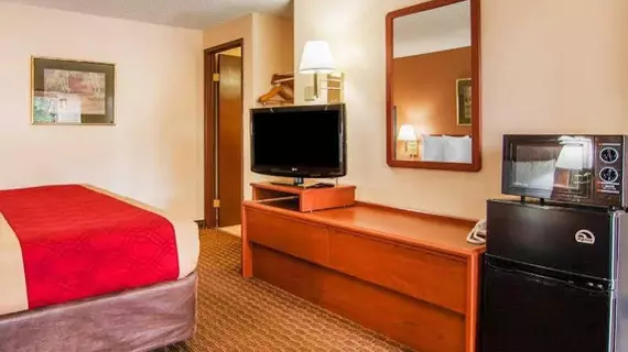 Econo Lodge Inn & Suites | Oregon - Portland (ve civarı) - Hillsboro