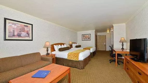 BEST WESTERN PLUS Holiday Hotel | Oregon - Oregon Coast - Coos Bay