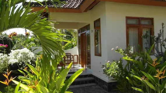 Starlight Restaurant Bungalow | Bali - Buleleng - Lovina