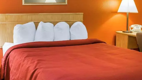 Quality Inn & Suites Greensburg  | Indiana - Greensburg (ve civarı) - Greensburg