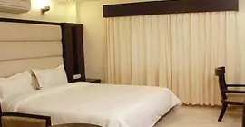 Hotel Meridian Plaza | Batı Delhi - Ulusal Eyalet Başkenti Delhi - Delhi (ve civarı) - Yeni Delhi - Greater Kailash