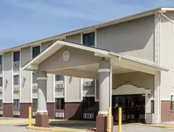 Quality Inn Topeka | Kansas - Topeka (ve civarı) - Topeka