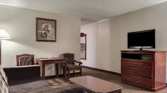 Quality Inn & Suites El Paso | Teksas - El Paso (ve civarı) - El Paso