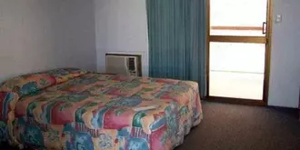 Heavitree Gap Outback Lodge