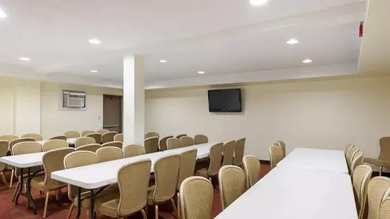 Quality Inn & Suites | Pensilvanya - Gettysburg (ve civarı) - Gettysburg