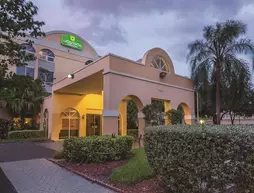 La Quinta Inn & Suites Miami Lakes | Florida - Miami (ve civarı) - Miami Lakes