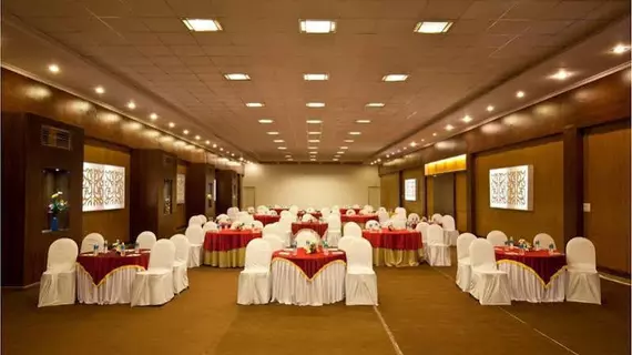 Royal Orchid Resort & Convention Centre | Karnataka - Bengaluru (ve civarı) - Bengaluru - Yelahanka