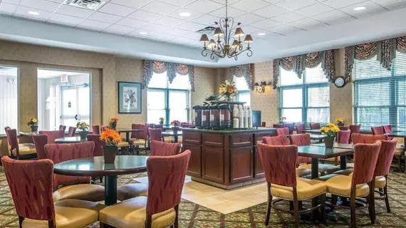 Comfort Inn & Suites Near Burke Mountain | Vermont - St. Johnsbury