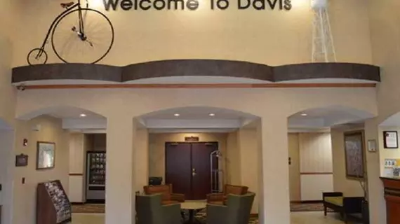 Holiday Inn Express and Suites Davis University Area | Kaliforniya - Sacramento (ve civarı) - Davis