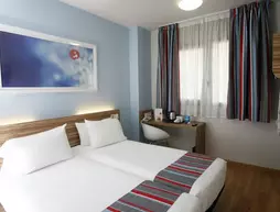 Travelodge Madrid Alcalá | Madrid Özerk Topluluğu - Madrid (ve civarı) - Madrid