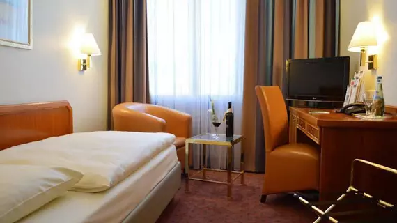 Centro Hotel Esplanade | Kuzey Ren-Westfalia - Düsseldorf (ve civarı) - Düsseldorf - Friedrichstadt