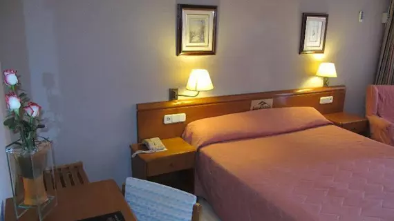 Hotel Los Delfines | Valencia Bölgesi - Castellon (vilayet) - Baix Maestrat - Peniscola