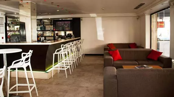 Urban Chic Boutique Hotel & Cafe | West Coast DC - Drakenstein - Cape Town (ve civarı) - Cape Town - City Bowl - Cape Town Şehir Merkezi