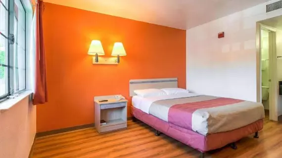 Motel 6 Los Angeles - Pomona | Kaliforniya - Los Angeles County - San Gabriel Valley