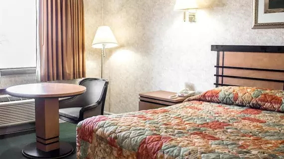 Econo Lodge Colonie Center Mall | New York - Albany (ve civarı) - Albany