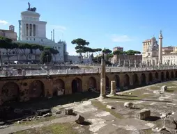 Il Grillo Ai Fori Romani | Lazio - Roma (ve civarı) - Roma Kent Merkezi - Monti