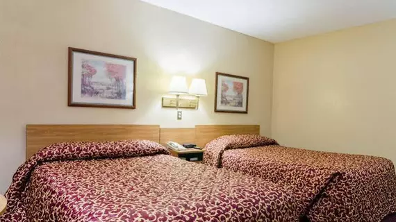 Econo Lodge Junction City | Kansas - Grandview Plaza