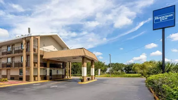 Rodeway Inn Tampa | Florida - Tampa (ve civarı) - Tampa