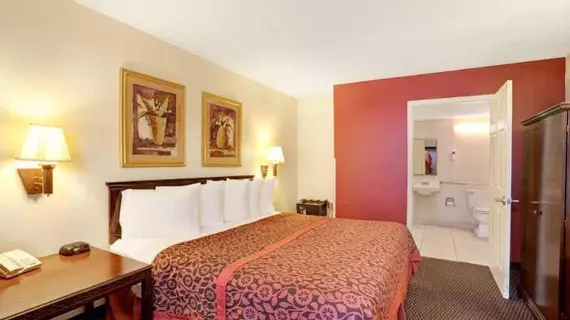 Days Inn and Suites Orlando/UCF Research Park | Florida - Orlando (ve civarı) - Orlando