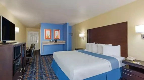 Days Inn San Antonio Northwest/Seaworld | Teksas - San Antonio (ve civarı) - San Antonio - Batı San Antonio