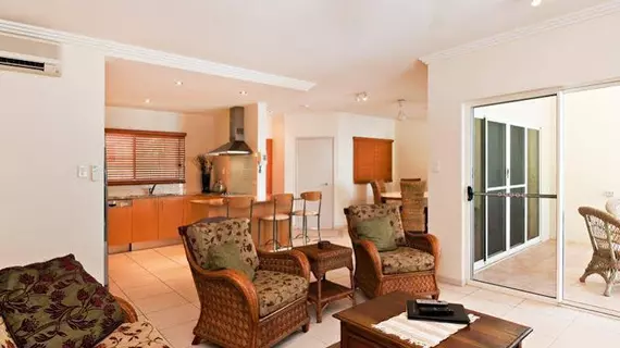 Agincourt Beachfront Apartments | Queensland - Cairns - Cairns (ve civarı) - Clifton Beach