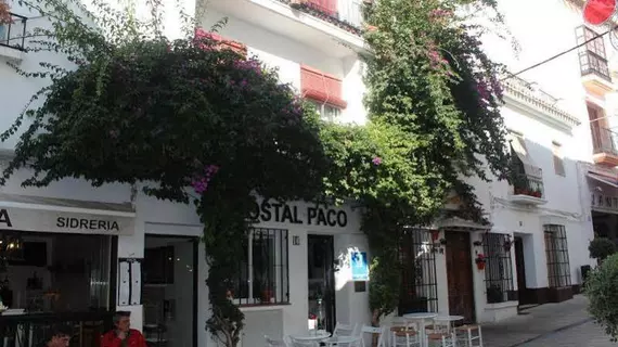 Hostal Paco | Andalucia - Malaga İli - Marbella - Marbella Seafront Promenade - Marbella Kent Merkezi