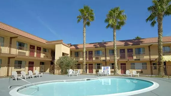 Days Inn Barstow | Kaliforniya - San Bernardino County - Victorville (ve civarı) - Barstow