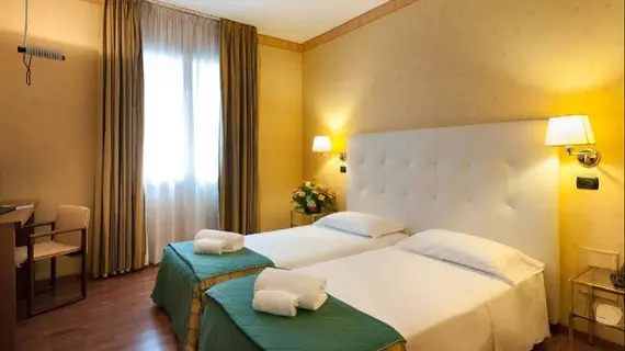 Hotel Lombardia | Lombardy - Milano (ve civarı) - Milano - Citta Studi