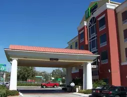 Holiday Inn Express Hotel & Suites Tampa-Fairgrounds-Casino | Florida - Tampa (ve civarı) - Tampa