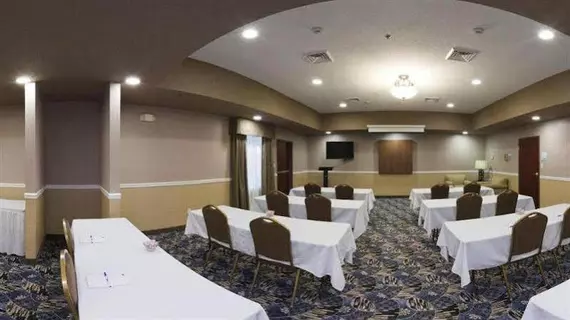 Holiday Inn Express Hotel & Suites Bedford | Indiana - Bloomington (ve civarı) - Bedford