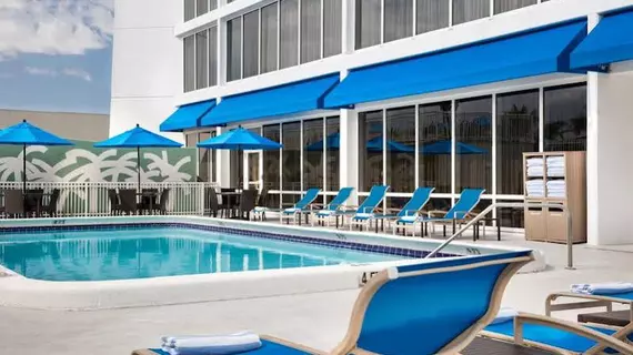 Courtyard By Marriott Fort Lauderdale Beach | Florida - Fort Lauderdale (ve civarı) - Fort Lauderale