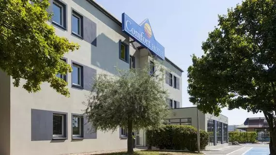 Comfort Hotel Orléans Olivet | Centre - Loire Vadisi - Loiret (bölge) - Olivet