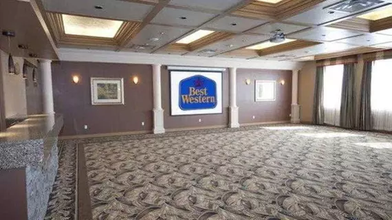 Best Western PLUS Mirage Hotel and Resort | Alberta - High Level