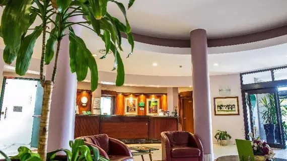 Hotel Glis | Piedmont - Turin (ve civarı) - San Mauro Torinese