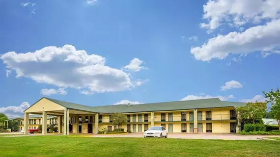 Quality Inn & Conference Center Heber Springs | Arkansas - Heber Springs