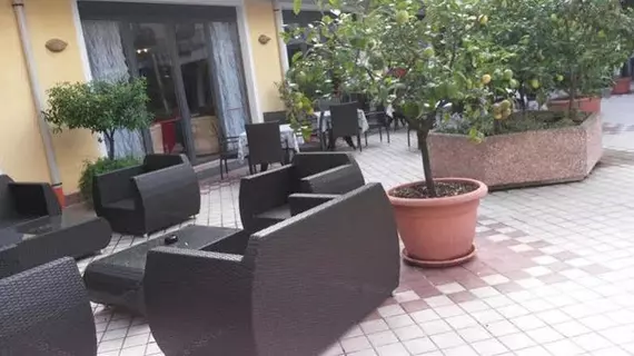 Hotel Garda Bellevue | Lombardy - Brescia (il) - Limone sul Garda