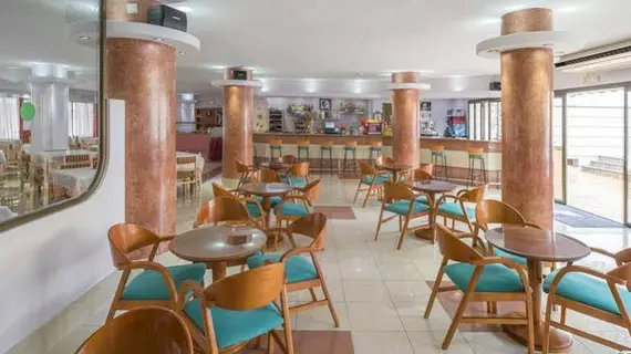 Hotel Brisa | Balearic Adaları - İbiza Adası - Sant Antoni de Portmany