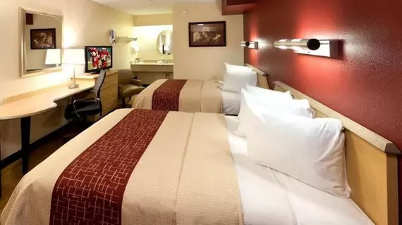 Red Roof Inn Greenville | Güney Karolayna - Greenville - Spartanburg (ve civarı) - Greenville