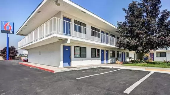 Motel 6 Medford South | Oregon - Medford (ve civarı) - Medford