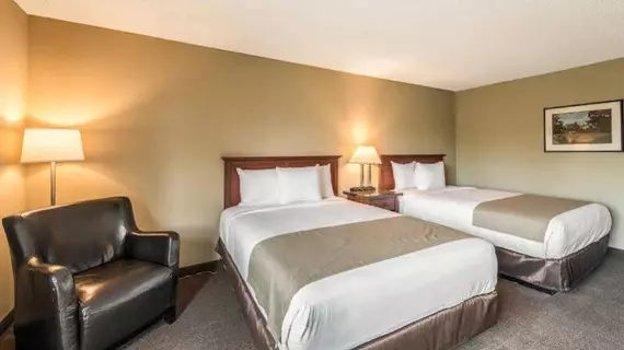 RODEWAY INN & SUITES | Oregon - Portland (ve civarı) - Portland