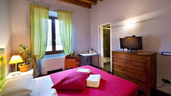 B&B SubUrbe Roma | Lazio - Roma (ve civarı) - Roma Kent Merkezi - Monti