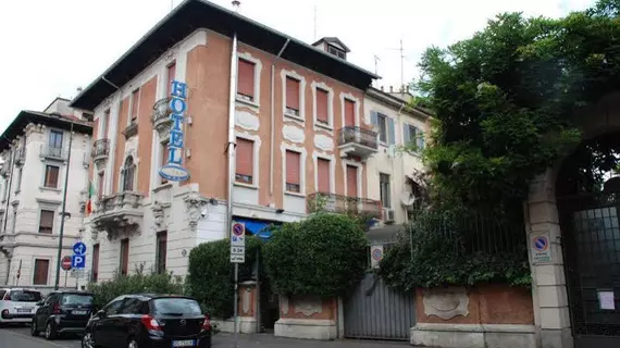 Hotel Bagliori | Lombardy - Milano (ve civarı) - Milano - Merkez İstasyonu