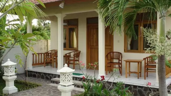 Starlight Restaurant Bungalow | Bali - Buleleng - Lovina