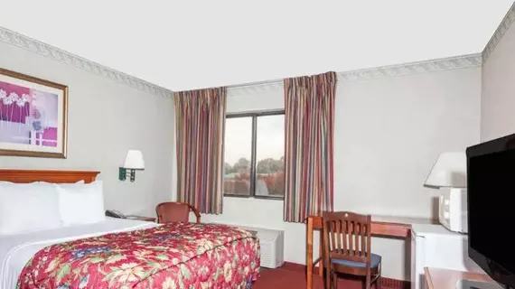 Days Inn Martinsburg | Batı Virginia - Martinsburg (ve civarı) - Martinsburg