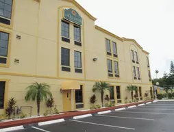 La Quinta Inn & Suites St. Petersburg Northeast | Florida - St. Petersburg - Clearwater (ve civarı) - St. Petersburg